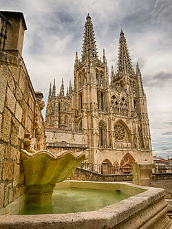 Fachada de la Catedral de Burgos.jpg