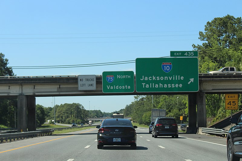 File:Florida I75nb Exit 435 2021.jpg