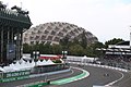 Salida de la «Curva Nigel Mansell», Gran Premio de México 2016. Detrás, el Palacio de los Deportes.
