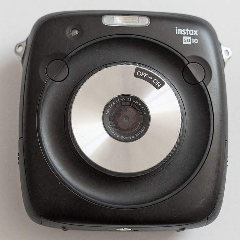 File:Fujifilm Instax Square SQ10 (cropped).jpg - Wikipedia