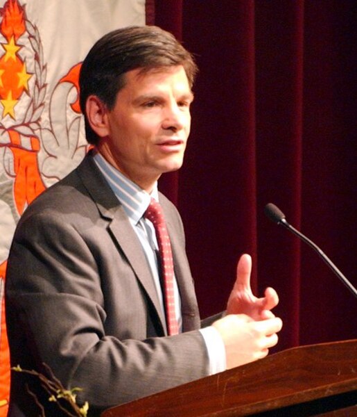 Stephanopoulos speaking at Virginia Tech in March 2006