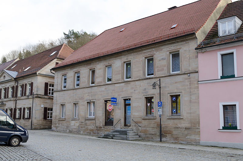 File:Goldkronach, Marktplatz 8-002.jpg