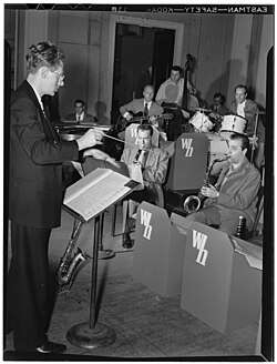 Walter Hendl, Tony Aless, Billy Bauer, Chubby Jackson, Don Lamond, Woody Herman, Flip Phillips, New York, 1946 Fotó: William P. Gottlieb