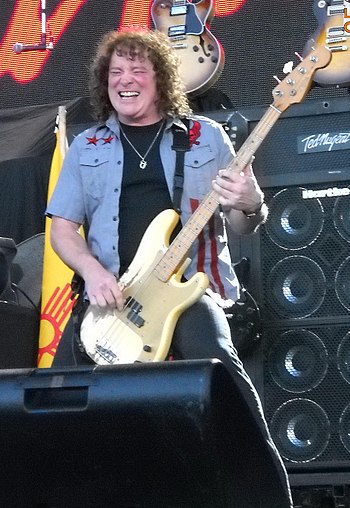 Greg Smith (with Ted Nugent).jpg