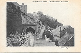 Le tunnel du chemin de fer après la guerre 1914-1918 (carte postale).