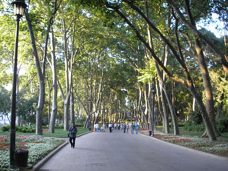 File:Gulhane park Istanbul 2007 002.jpg