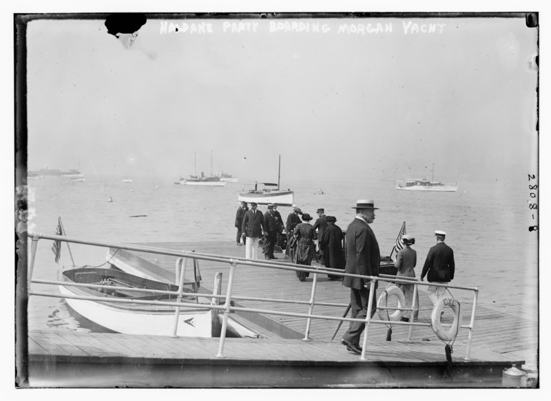 File:Haldane party boarding Morgan yacht LCCN2014694026.tif