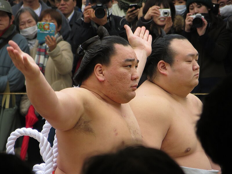 File:Harumafuji Yokozuna Dohyo-iri - Sumiyoshi Taisha, Osaka 2014-03-01 2.jpg