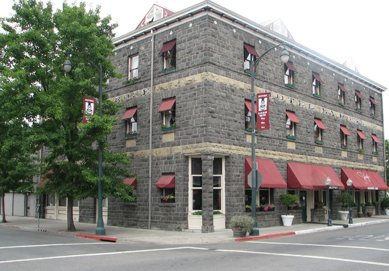 File:Hotel La Rose, Downtown Santa Rosa, California,2.jpg