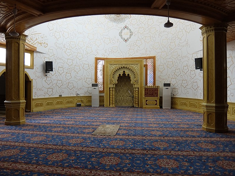 File:Huxi Mosque - Prayer Hall.jpg