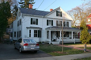 <span class="mw-page-title-main">Hyde House (Newton, Massachusetts)</span> Historic house in Massachusetts, United States