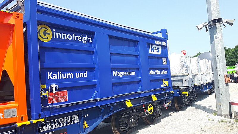 File:Innofreight ChemieTainer.jpg