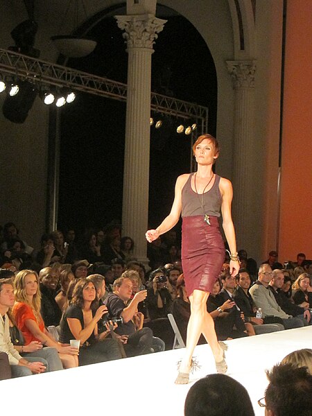 File:Jolene Andersen - FashionWeek2011.jpg