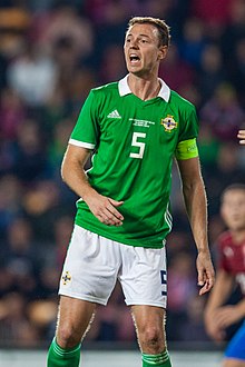 אוונס במדי נבחרת צפון אירלנד, 2019.
