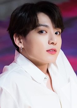 Jungkook for Dispatch "Boy With Luv" MV behind the scene shooting, 15 March 2019 07 (cropped).jpg