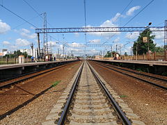 Вид в сторону платформы Левобережная (2009). Фото сделано за 11 лет до появления новой платформы — Ховрино (рядом с одноимённой станцией метро)