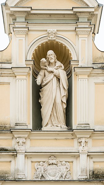 File:Klagenfurt Lidmanskygasse Domkirche Portalschauwand Aufsatznische Christus als Guter Hirte 15072016 3831.jpg