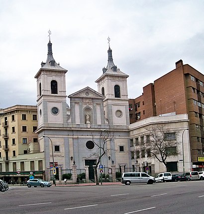 Cómo llegar a Iglesia de Santa Teresa y Santa Isabel en transporte público - Sobre el lugar