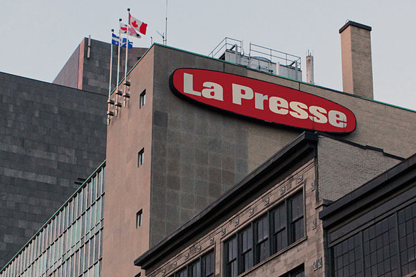 La Presse's offices in Old Montreal with 1986–1999 logo.