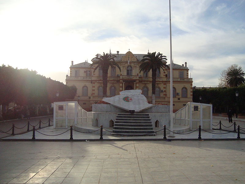 File:La mairie de Koléa.jpg