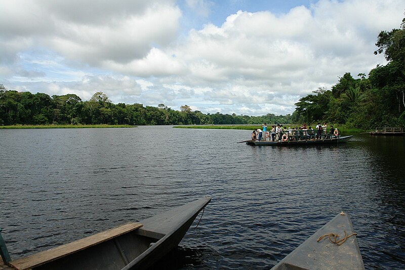 File:Lago Tres Chimbadas.JPG