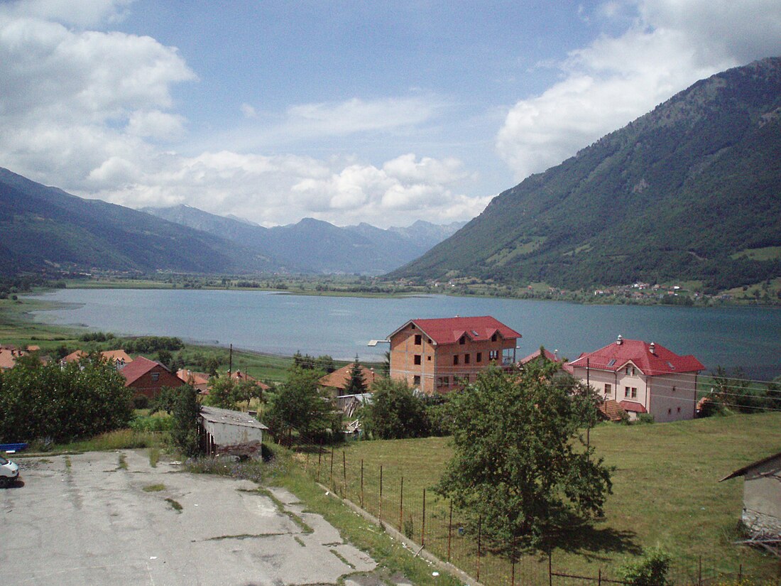 Glacijalno jezero