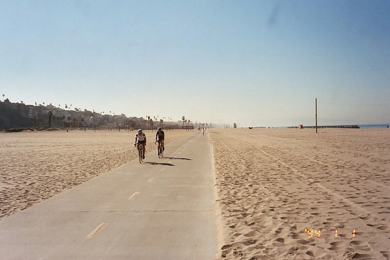 File:Los Angeles Beach bike path 2003 (10221445255).jpg