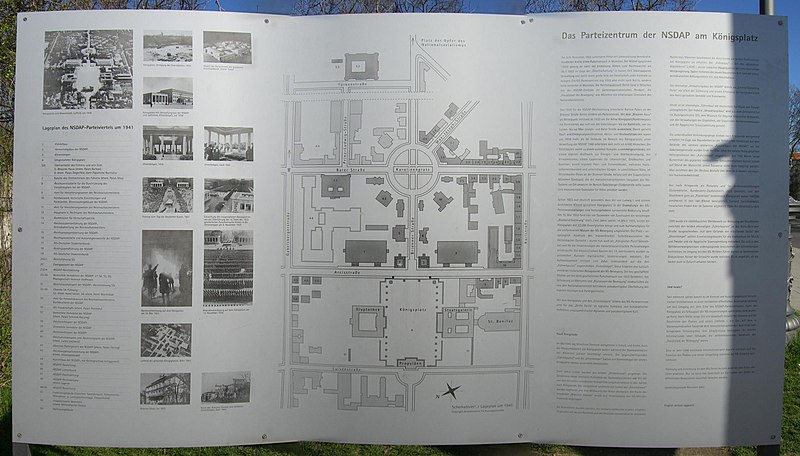 File:München - Königsplatz (Hinweisschild).jpg