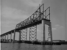 Construction of the Mathews Bridge in 1952. MathewsBridge1952.jpg