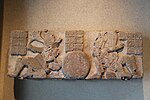 Miniatuur voor Bestand:Maya Stucco Frieze.jpg