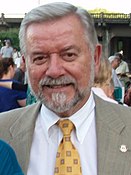 Mayor Tom Potter in August 2008 (1).jpg