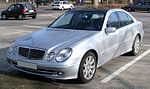 Mercedes W211 Edessä 20080213.jpg