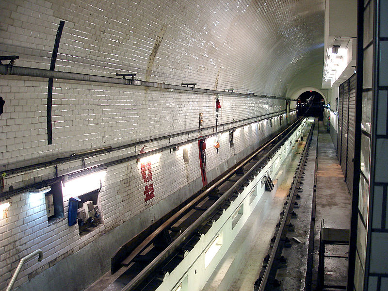 File:Metro de Paris - Ligne 7bis - Pre-Saint-Gervais 06.jpg