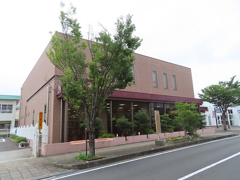 File:Minabe town library.jpg