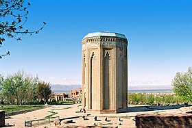 Illustrasjonsbilde av artikkelen Mausoleum of Momine Khatun