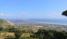 Mondragone - Panorama dal monastero di Sant'Anna de aquis vivis.jpg