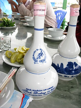 Ba kich liquor - well-known product of Quang Ninh Province, Vietnam. Morinda officinalis Liquor, Quang Ninh, Vietnam.JPG