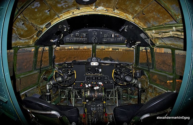 File:Moscow. Airfield Tushino. Cockpit.Il-14T 01707FLARF (15393670072).jpg
