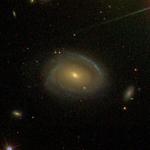 SDSS로 본 NGC 182