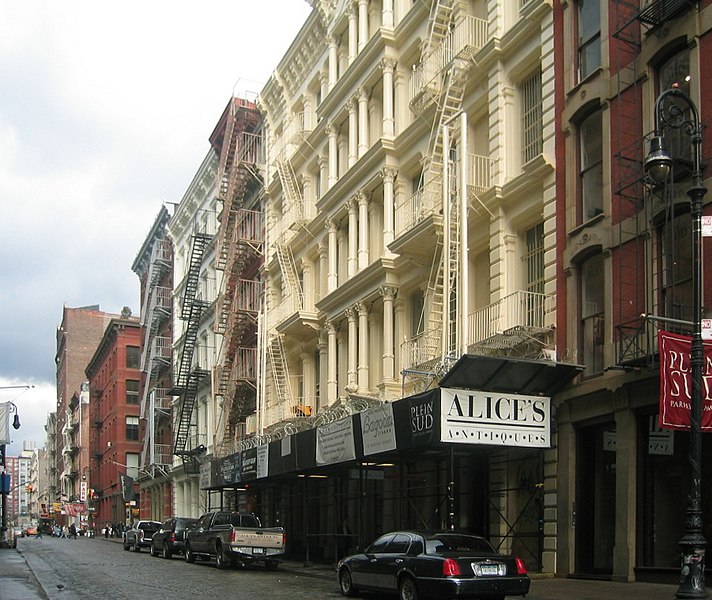 File:NYC SoHo Green Street.jpg