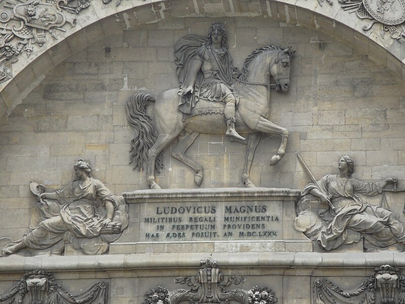 File:North facade of Les Invalides - detail, 6 October 2010.jpg