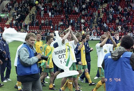 Tập_tin:Norwich_City_Champions.jpg