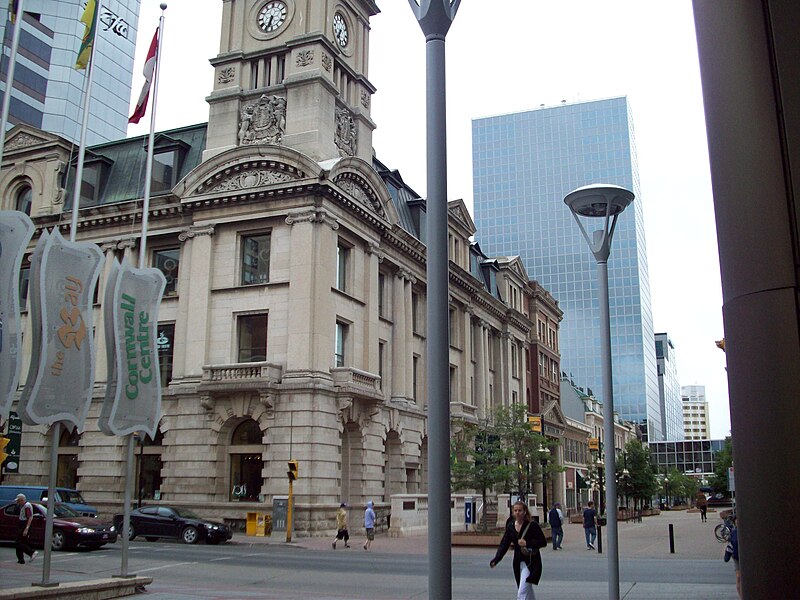 File:Old Post Office and Scarth Street Mall.jpg