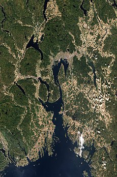 Oslofjord by Sentinel-2 (20m Res).jpg