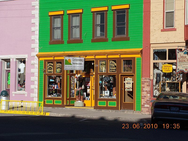 File:Outdoor World Silverton, Colorado - panoramio.jpg