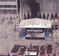Ideogram (uiterst links) op 11 september 2001 voor de instorting van de Twin Towers; WAARSCHUWING: verontrustende inhoud