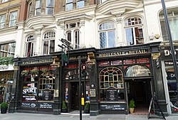 Paxtons Head, Knightsbridge, SW1 (7047591331).jpg