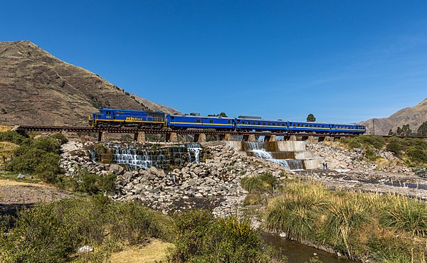 A PeruRail tourist train, Puno-Cusco