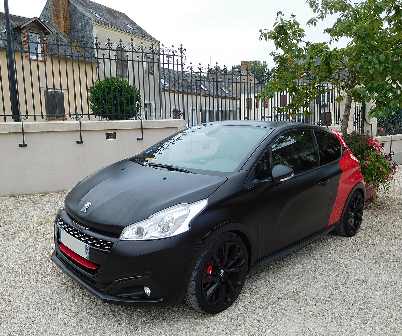 Image of Peugeot 208 GTi 30th by Peugeot Sport (1)