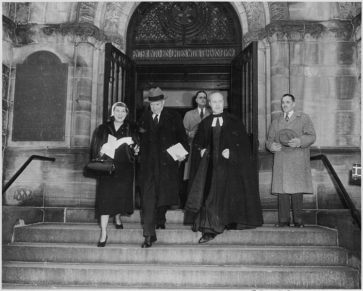 File:Photograph of President-elect Dwight D. Eisenhower and his wife Mamie leaving church in Washington on the morning of... - NARA - 200421.jpg